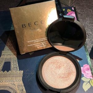 Becca - Jaclyn Hill Champagne POP